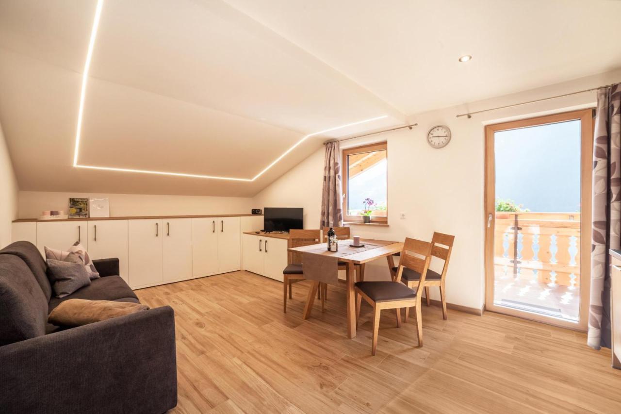Innergasserhof Ferienwohnung Enzian San Martino di Castrozza Eksteriør billede