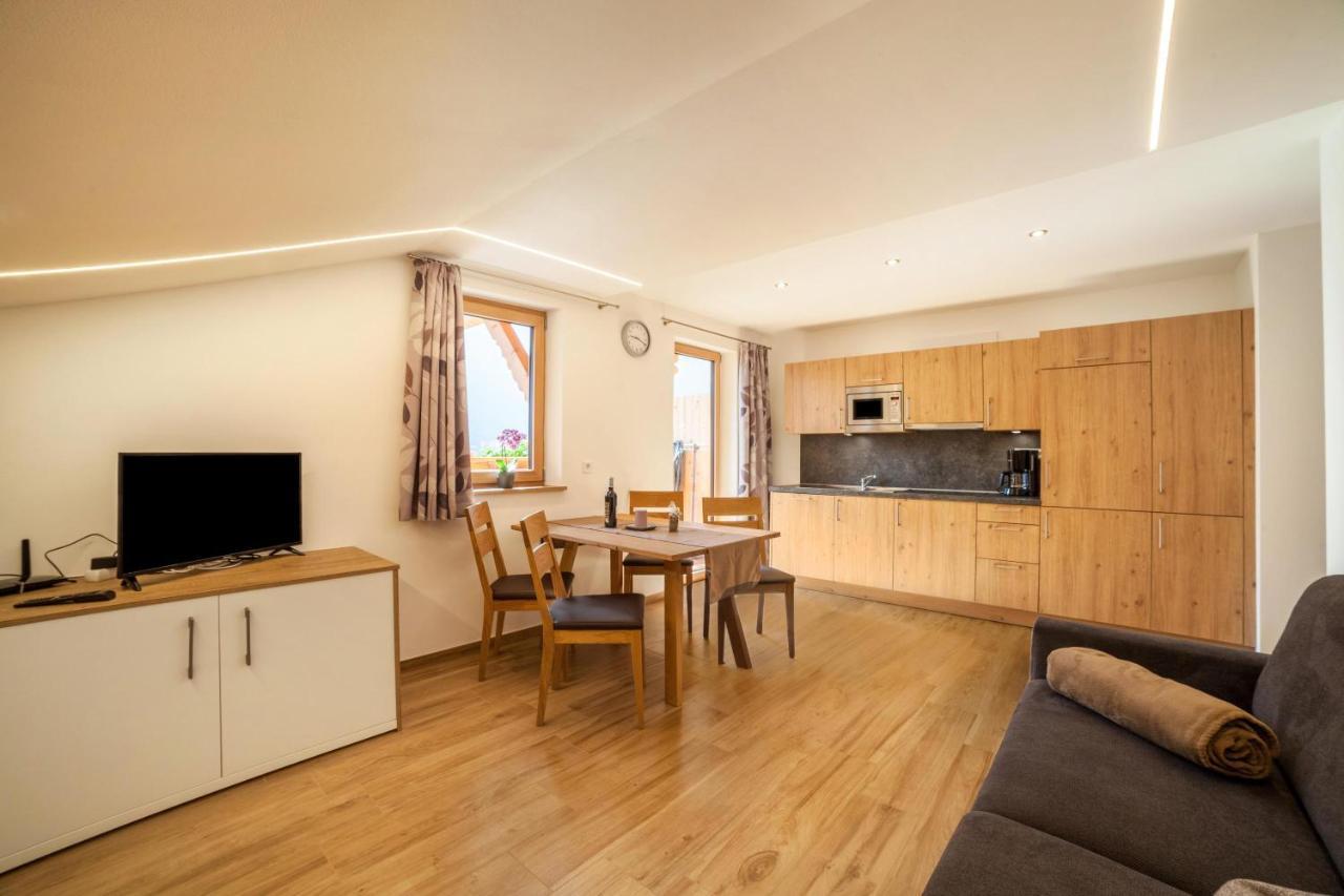 Innergasserhof Ferienwohnung Enzian San Martino di Castrozza Eksteriør billede